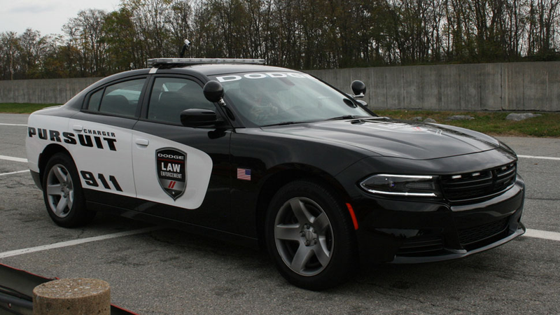 Illustration for article titled The Charger Hellcat Is The Most American/Insane Car You Can Buy